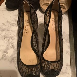 Guess heels size 8 barely worn. Wore to church 4 times.